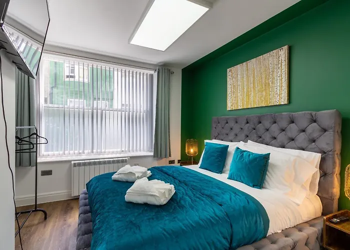 Luxury Pad Centrally Located Near Brighton Station