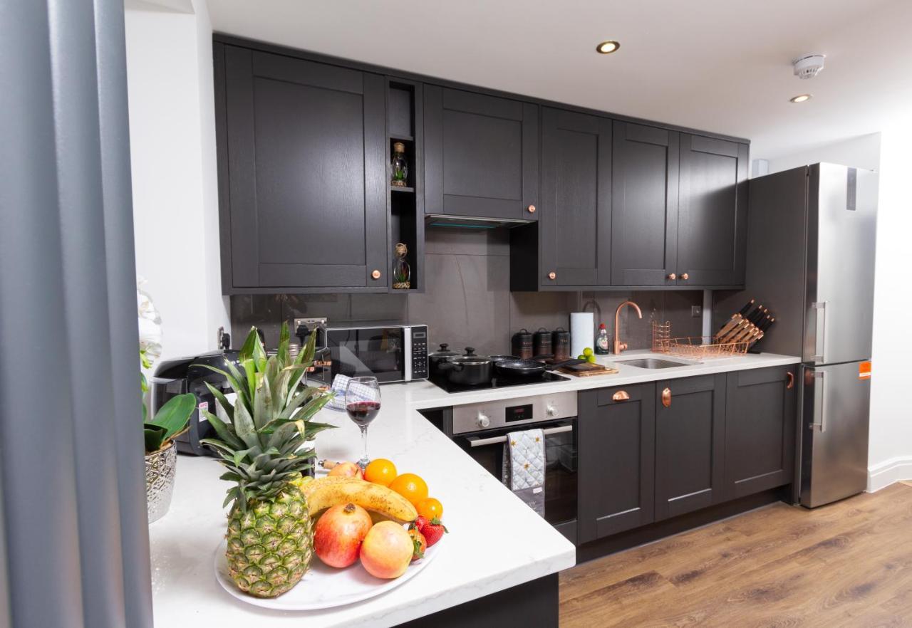 Luxury Pad Centrally Located Near Station Brighton